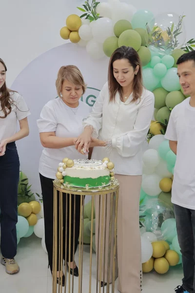 photo_5269389831392316532_w